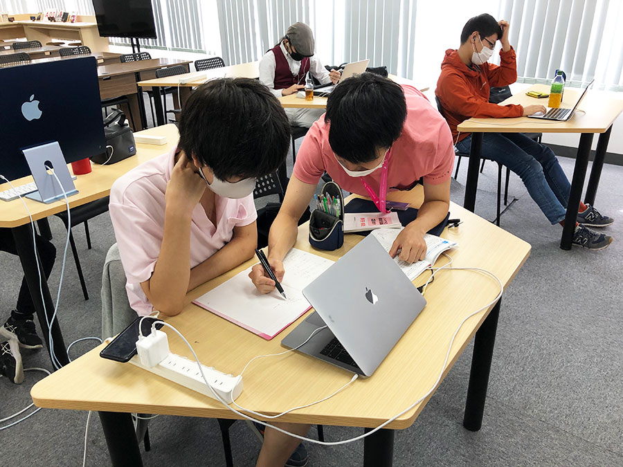 【新宿】お互いを高め合いながらオンラインで学習を N中等部生に聞く「基礎学習」の活用法